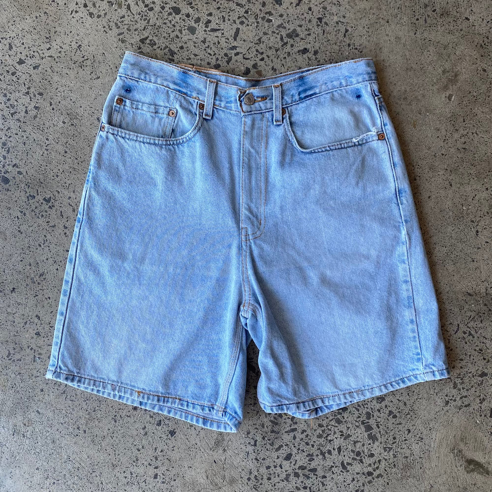 Levi 32" 550 Denim shorts Jorts