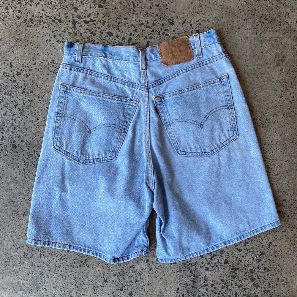 Levi 32" 550 Denim shorts Jorts
