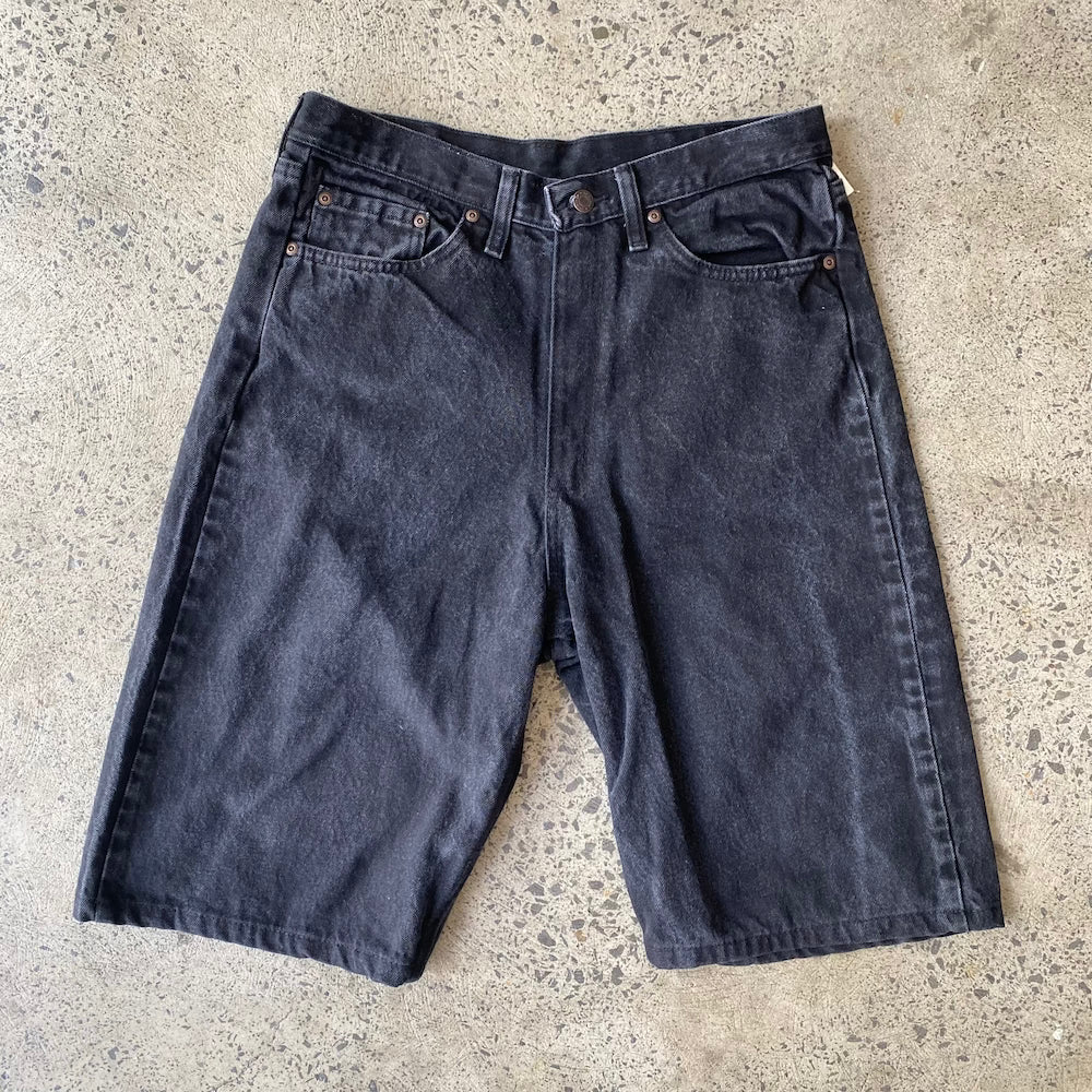 Black Wrangler 32" Denim Short Jorts