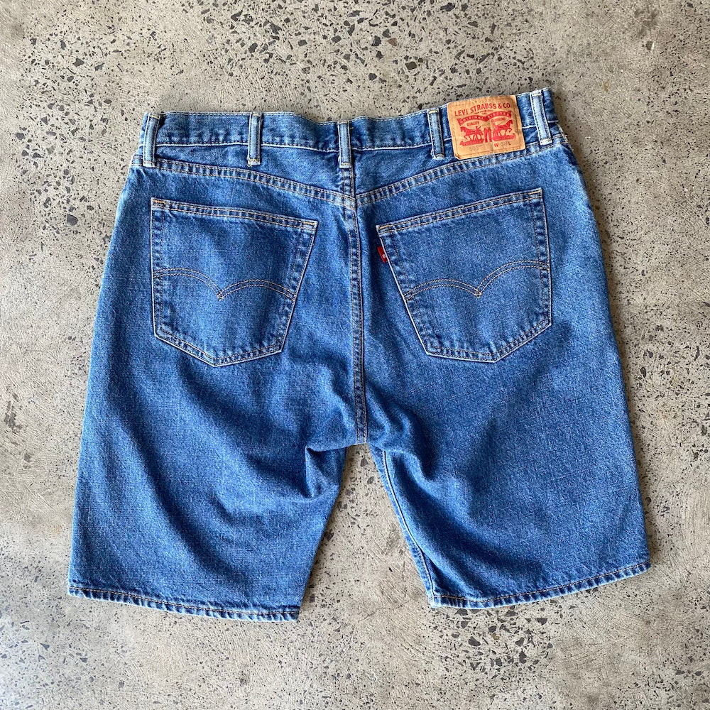 Levi's 38" Dark Denim Shorts Jorts