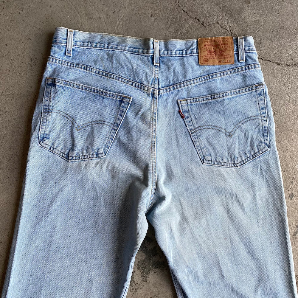 Levi's Light Wash Blue Jeans 38W 34L