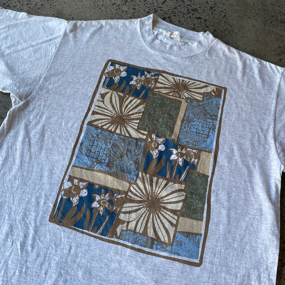 90s Flower Print Vintage T-shirt